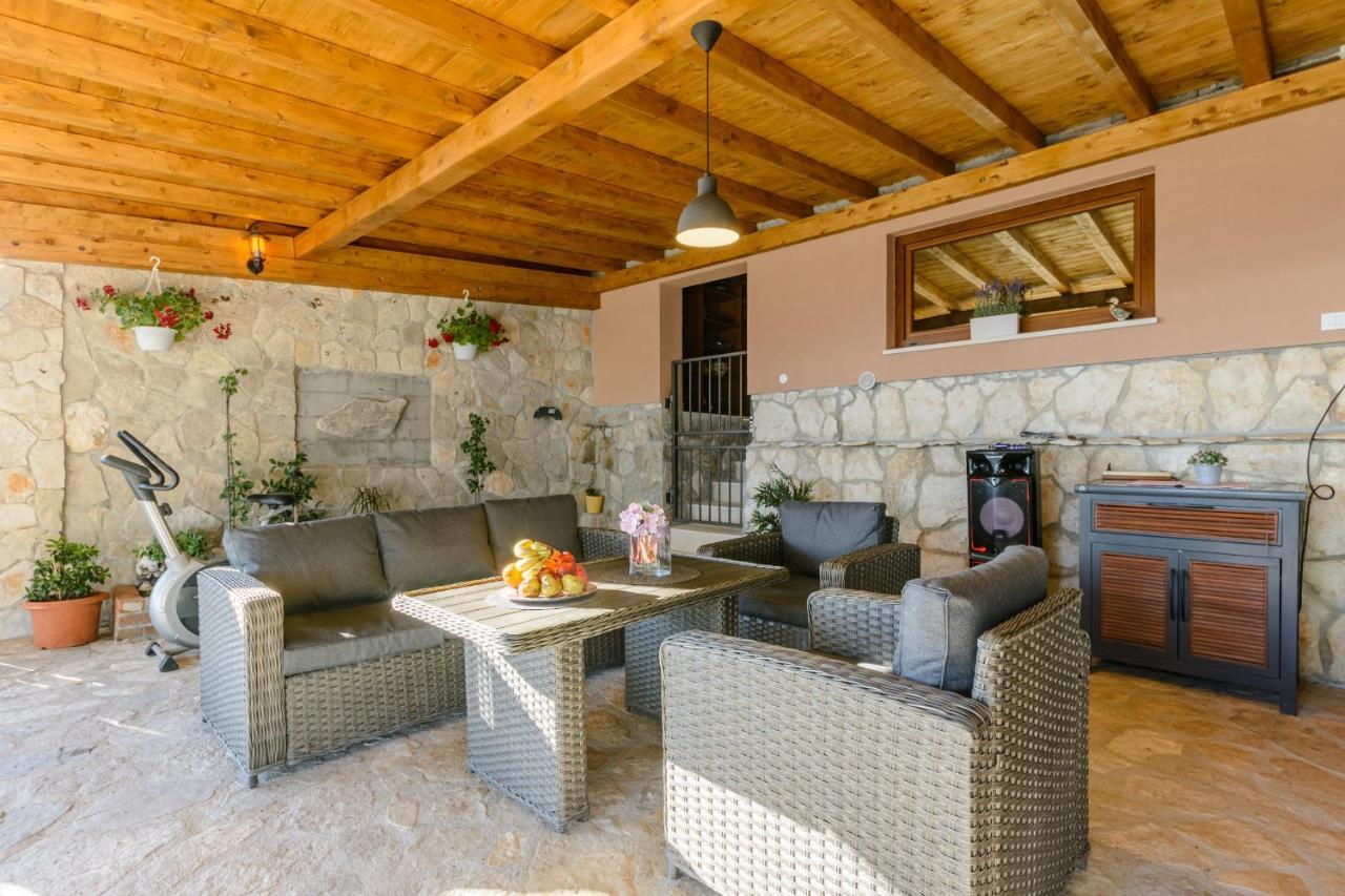 Villa Secluded Paradise Omiš Exterior foto